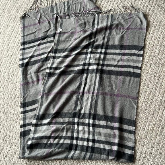 Cleo super soft scarf - Picture 1 of 3